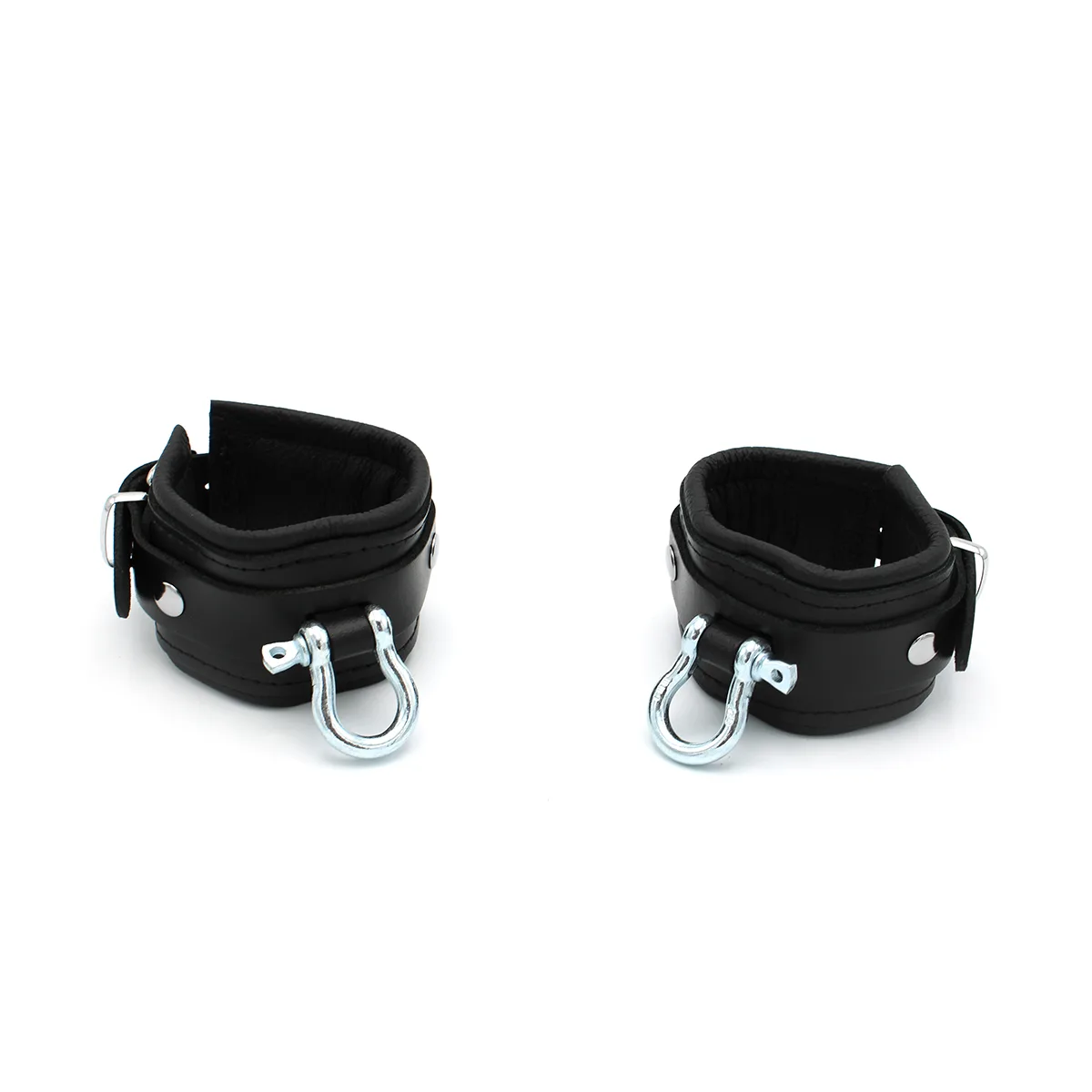 Leather-Handcuffs-with-Metal-Shackle-134-KIO-0371-1
