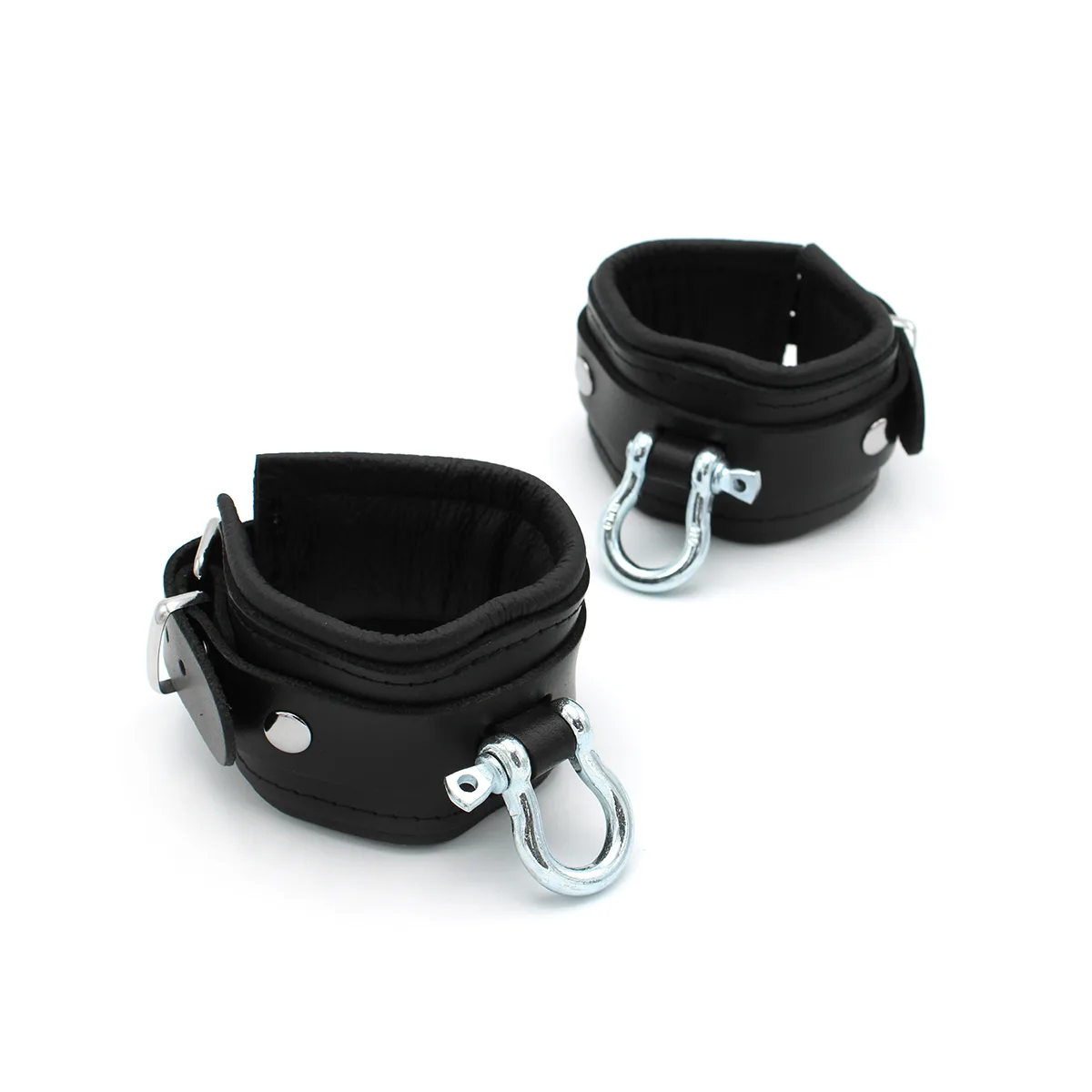 Leather-Handcuffs-with-Metal-Shackle-134-KIO-0371-2
